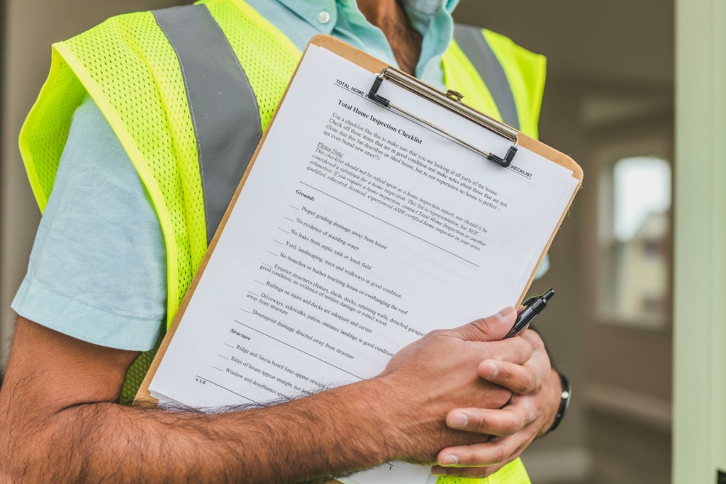 Un inspecteur pour l'évaluation de la qualité de l'air intérieur